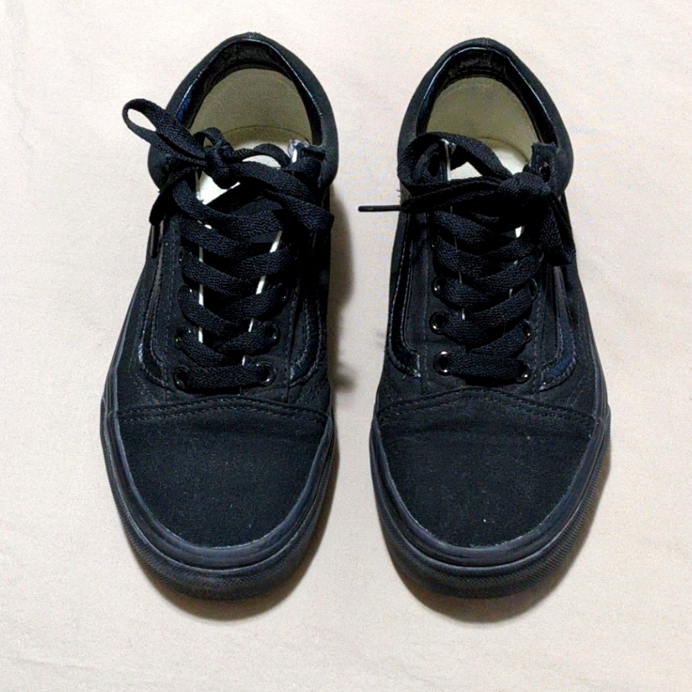 Black Vans